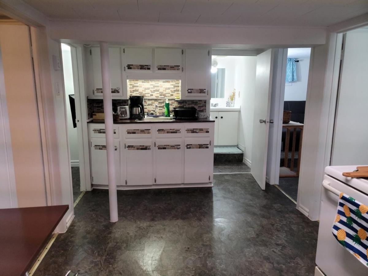Апартаменти Lower Level Apt 6Ft High Close To Hwy Netflix Wifi Едмундстон Екстер'єр фото